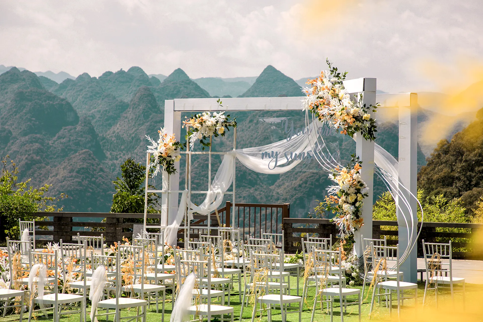 Artificial flower decoration