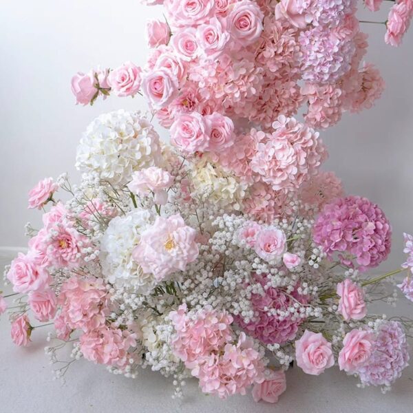 Arched decorative pink rose flower rattan