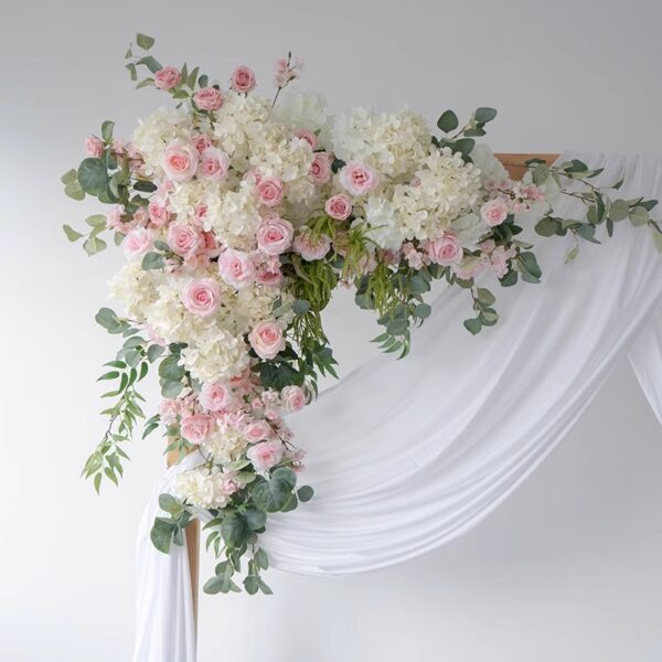 Arched decorative pink rose flower rattan