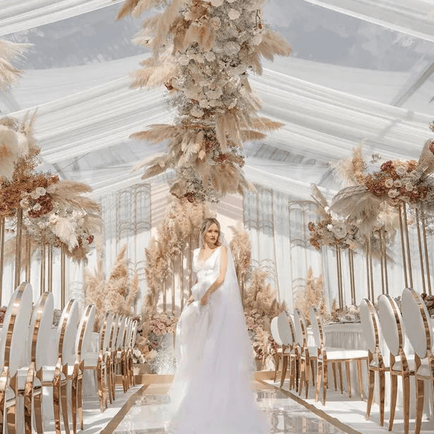 Monochromatic Floral Themes
